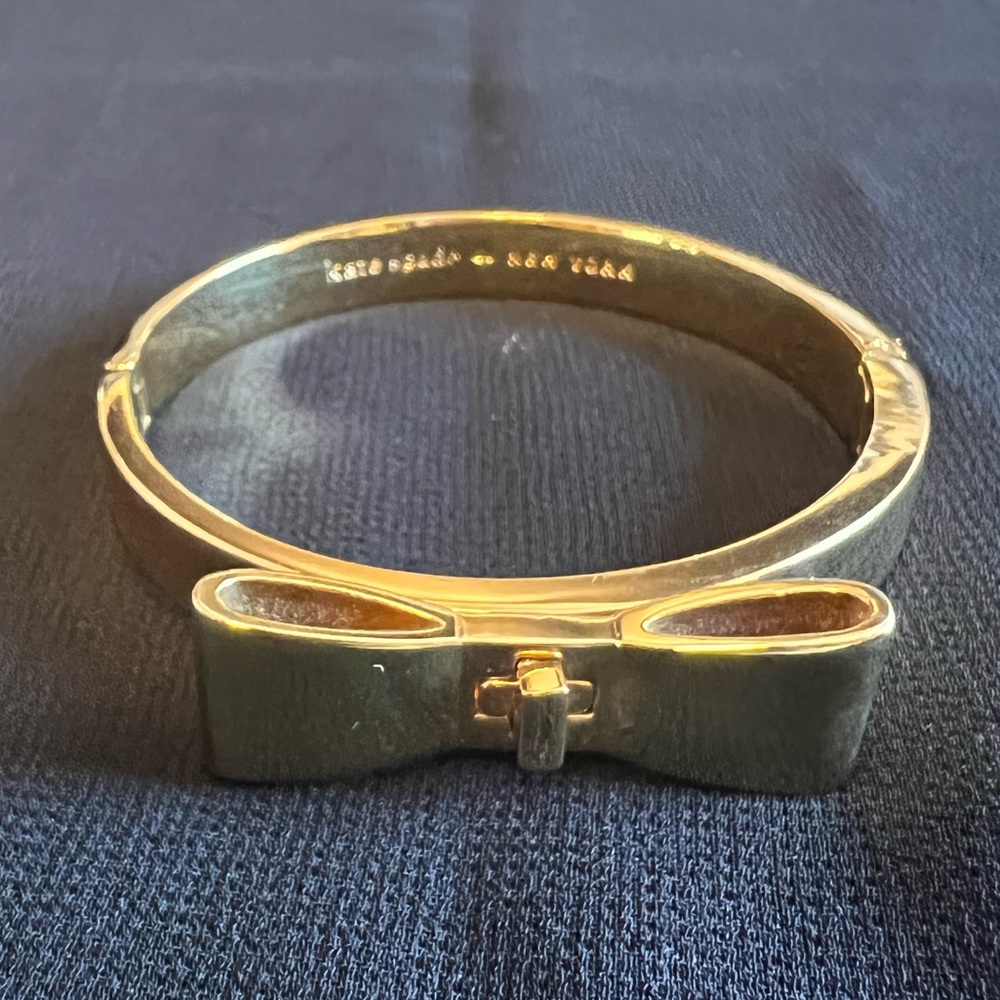 Kate Spade New York Women's Gold Plated Perfectly Placed Hinged Bow Bangle
